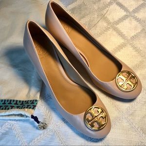 Tory Burke Beige Wedge Shoes Gold Insignia.